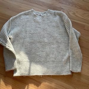 grey knit sweater